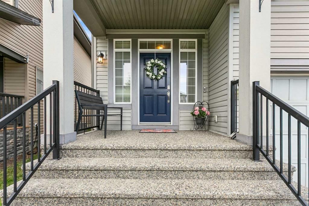 4746 Elgin Avenue SE, Calgary — photo 3 of 50