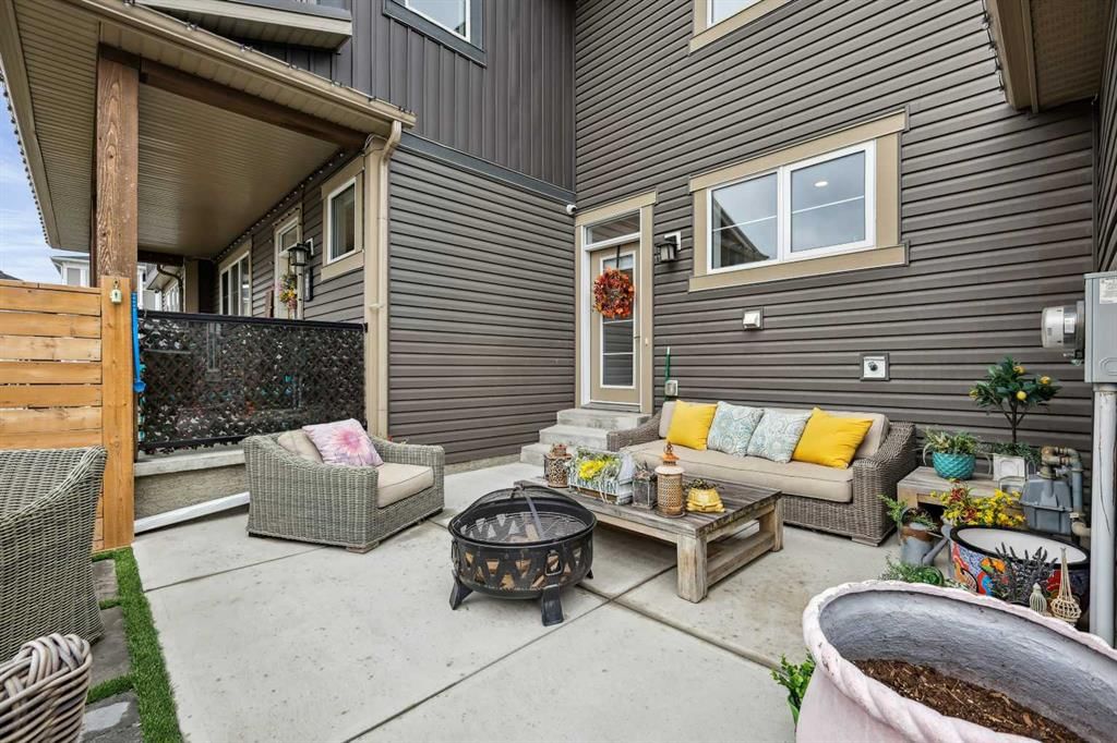 261 Carrington Circle NW, Calgary — photo 3 of 43