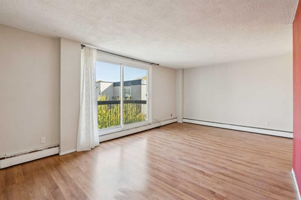 330, 315 Heritage Drive SE, Calgary — photo 5 of 23