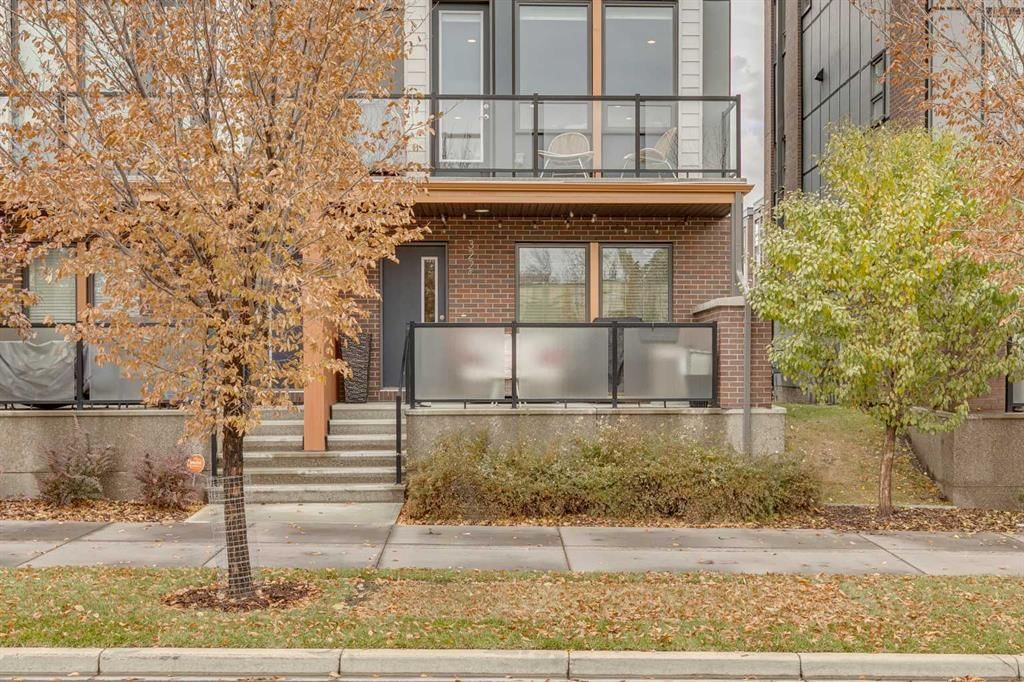 3225 39 Street NW, Calgary — photo 2 of 50