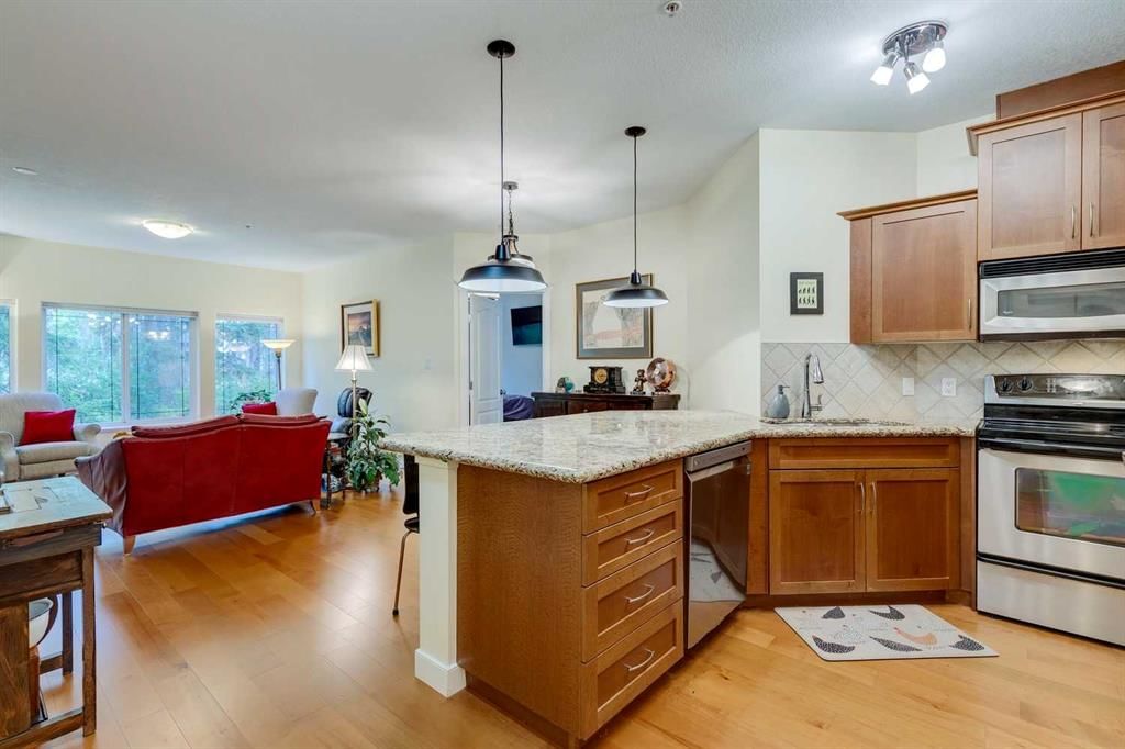109, 10 Discovery Ridge Close SW, Calgary — photo 4 of 43