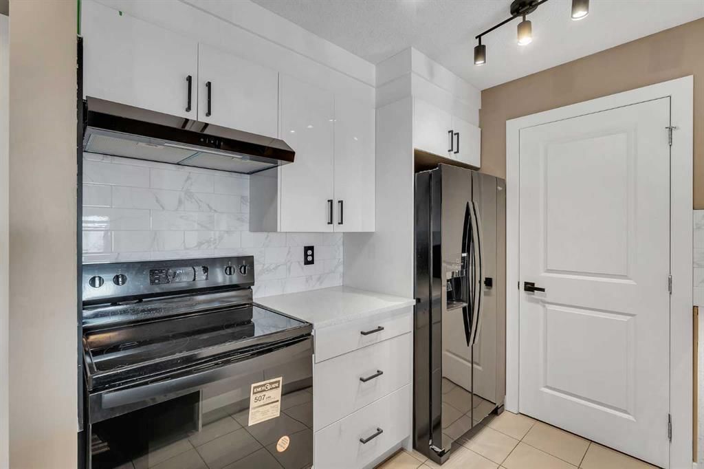 415, 5 Saddlestone Way NE, Calgary — photo 3 of 21