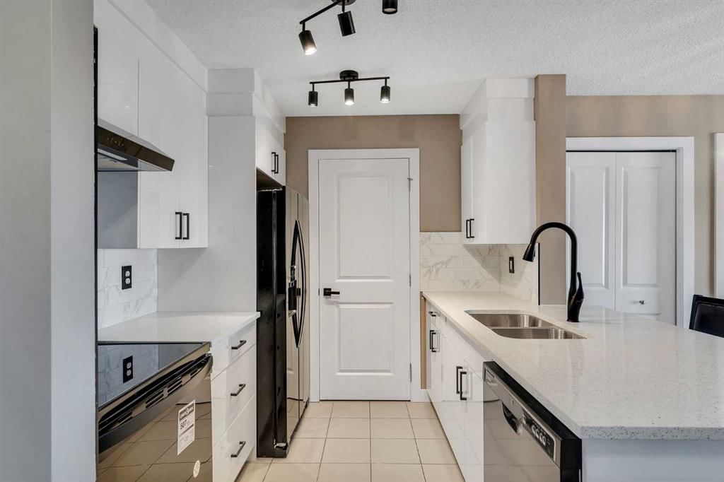 415, 5 Saddlestone Way NE, Calgary — photo 4 of 21