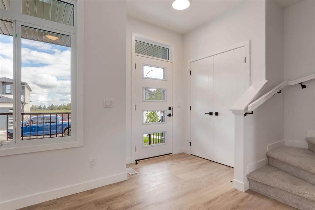 115 Sora Terrace, Calgary — photo 3 of 45