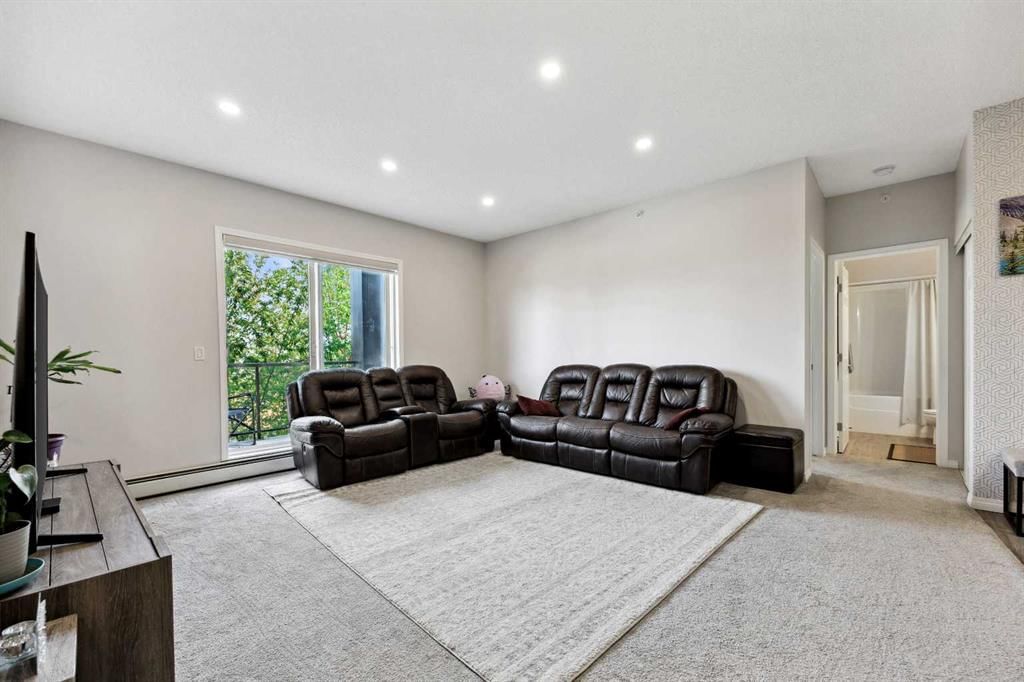316, 2022 Canyon Meadows Drive SE, Calgary — photo 5 of 25