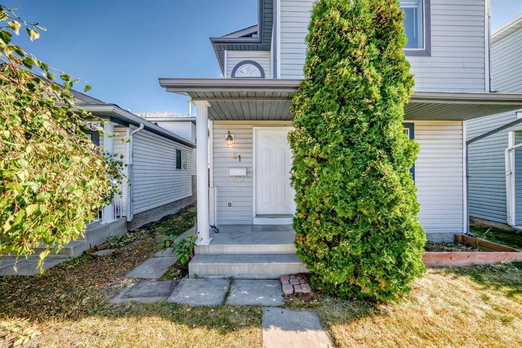 61 San Diego Way NE, Calgary — photo 4 of 50