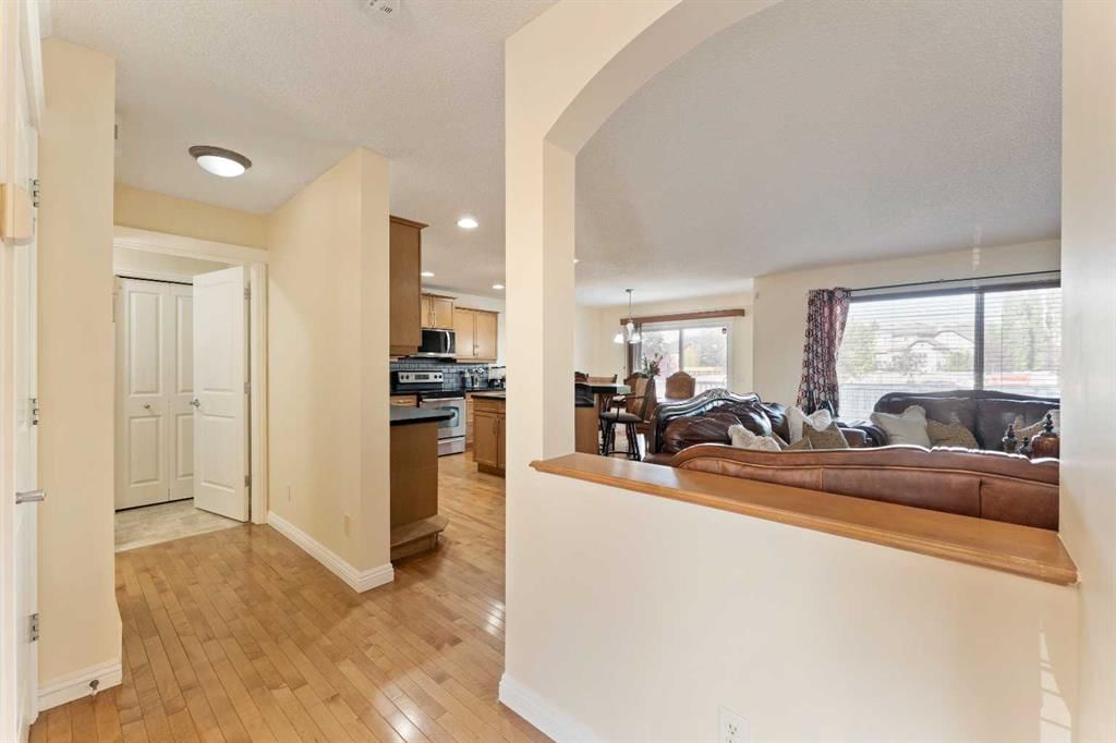 152 Covehaven Terrace NE, Calgary — photo 4 of 45