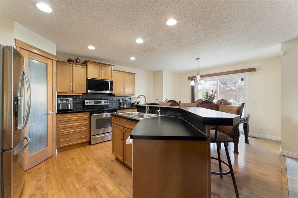 152 Covehaven Terrace NE, Calgary — photo 5 of 45