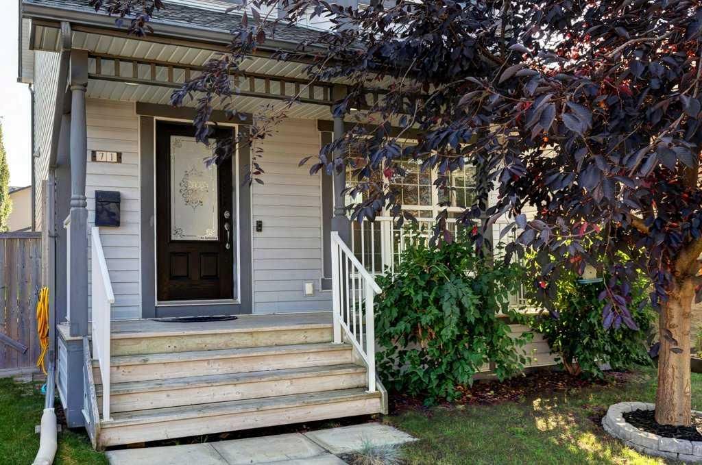 71 Autumn View SE, Calgary — photo 3 of 30