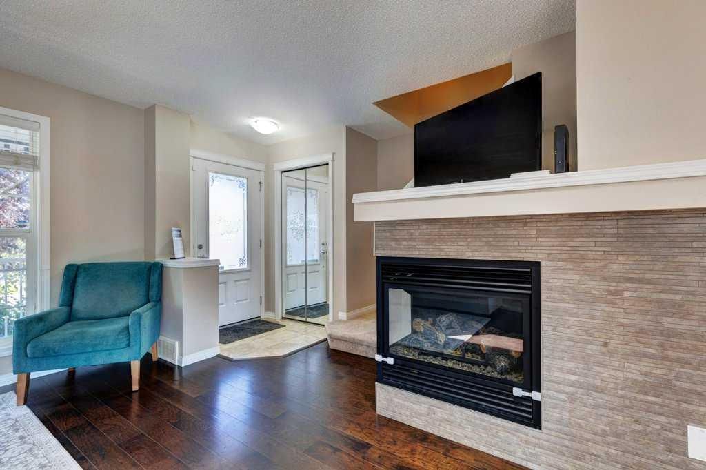 71 Autumn View SE, Calgary — photo 5 of 30