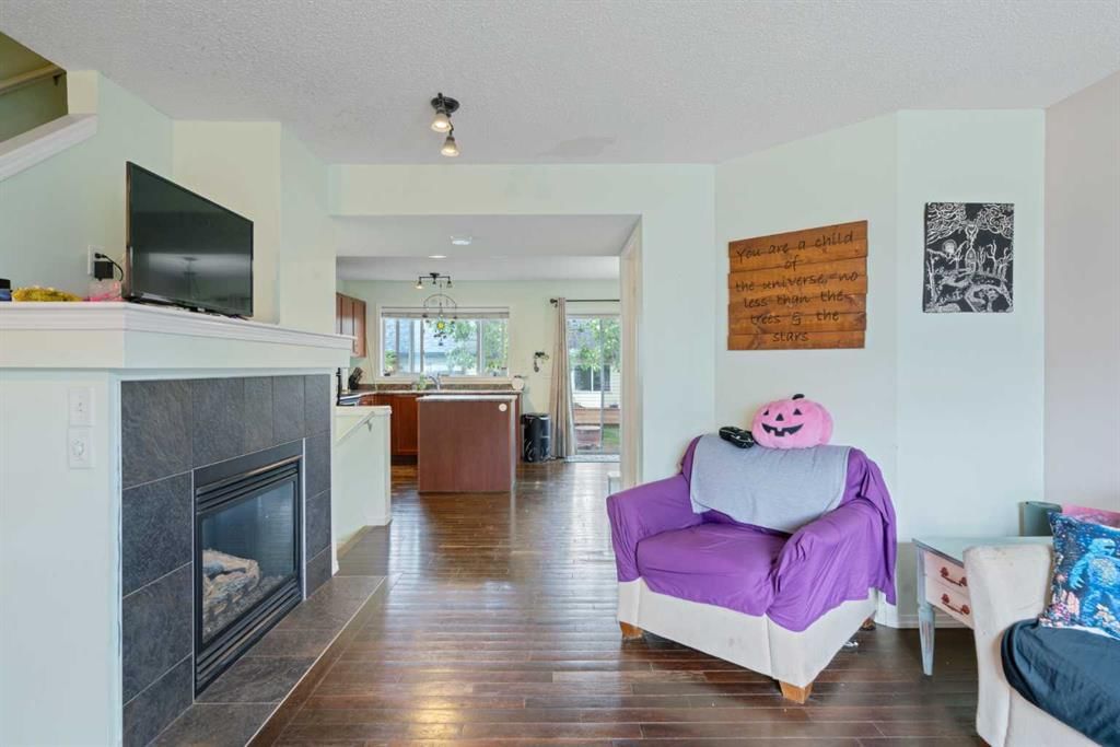 25 Elgin Meadows View SE, Calgary — photo 4 of 19