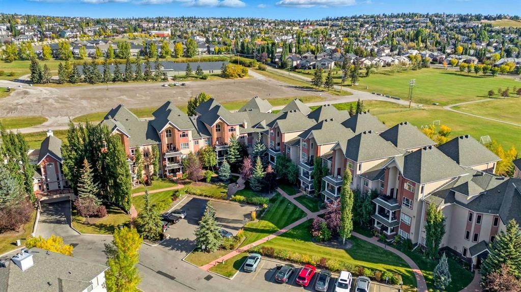 240, 30 Sierra Morena Landing SW, Calgary — photo 2 of 34