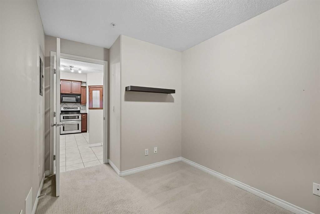 240, 30 Sierra Morena Landing SW, Calgary — photo 5 of 34