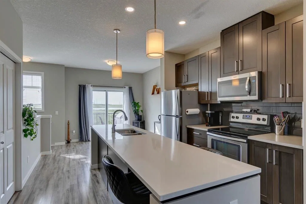126 Copperstone Villas SE, Calgary — photo 3 of 19