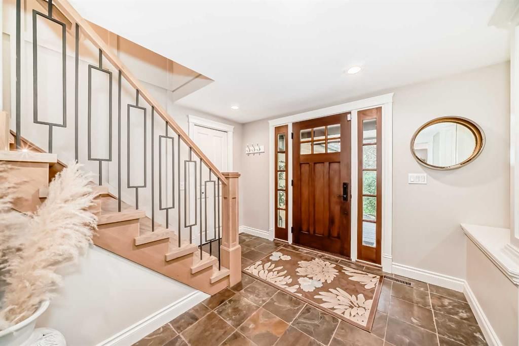 30 Canova Road SW, Calgary — photo 3 of 34