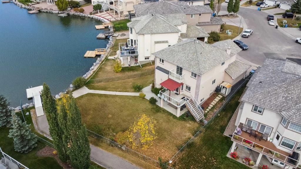 253 Coral Shores Cape NE, Calgary — photo 5 of 48