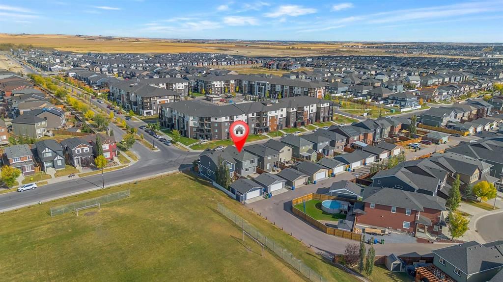 854 Evanston Drive NW, Calgary — photo 3 of 29