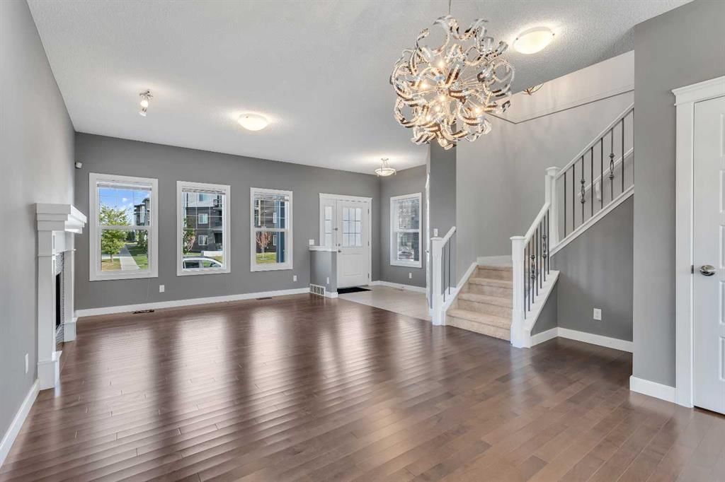 854 Evanston Drive NW, Calgary — photo 5 of 29