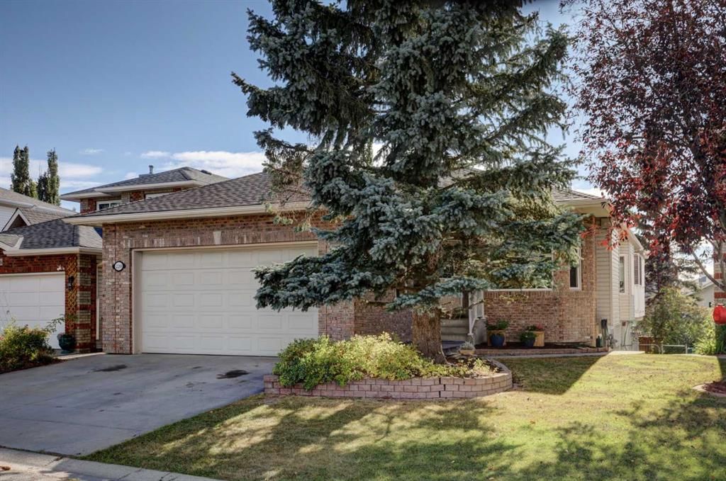 220 Citadel Park NW, Calgary — main listing photo