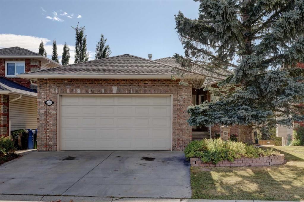 220 Citadel Park NW, Calgary — photo 3 of 33
