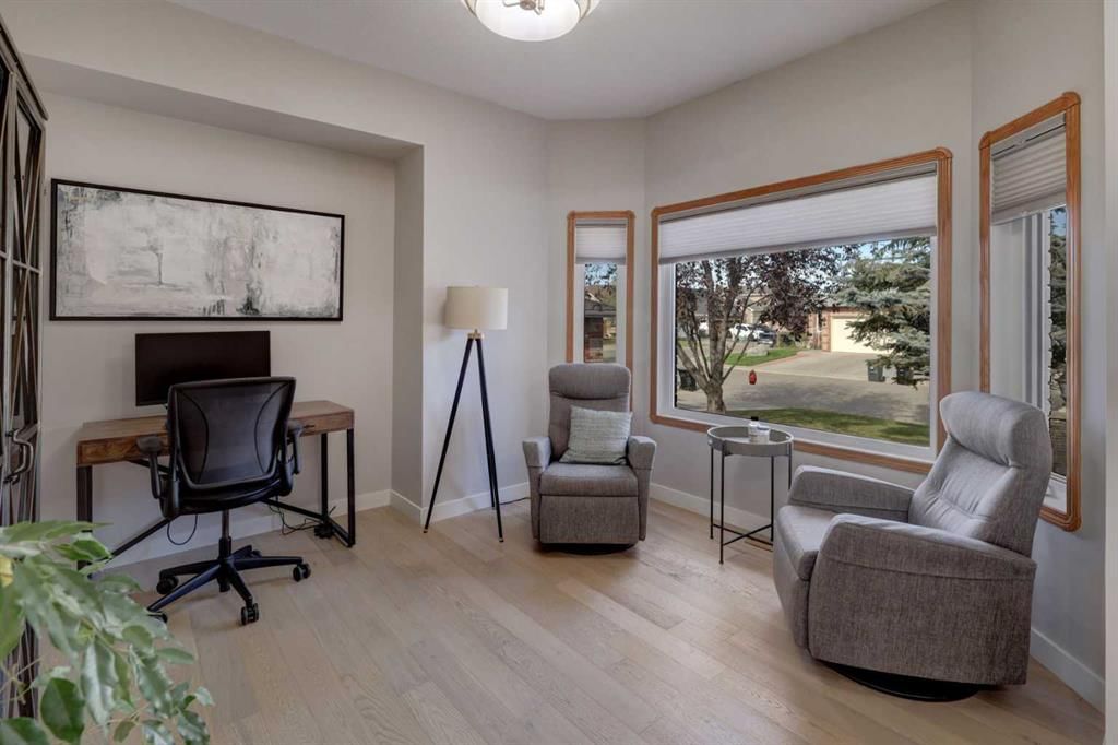 220 Citadel Park NW, Calgary — photo 4 of 33