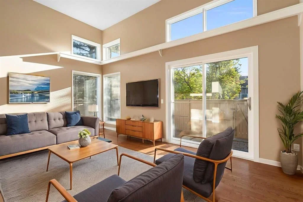 88 Glamis Gardens SW, Calgary — photo 5 of 50