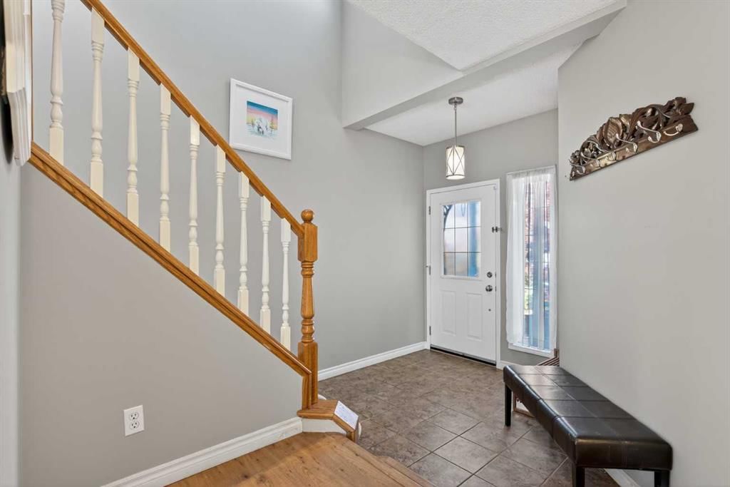 162 Mt Apex Crescent SE, Calgary — photo 3 of 50