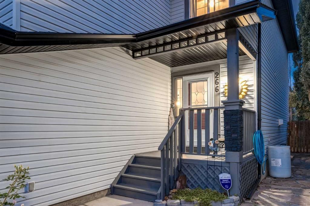 266 BRIDLEWOOD Circle SW, Calgary — photo 3 of 45