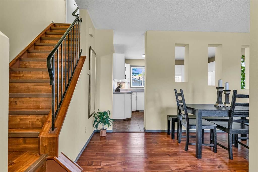 23 Riverbirch Place SE, Calgary — photo 3 of 42