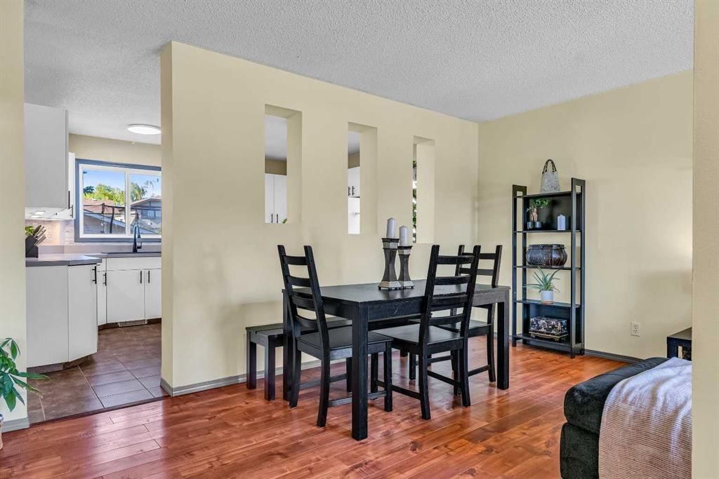 23 Riverbirch Place SE, Calgary — photo 4 of 42