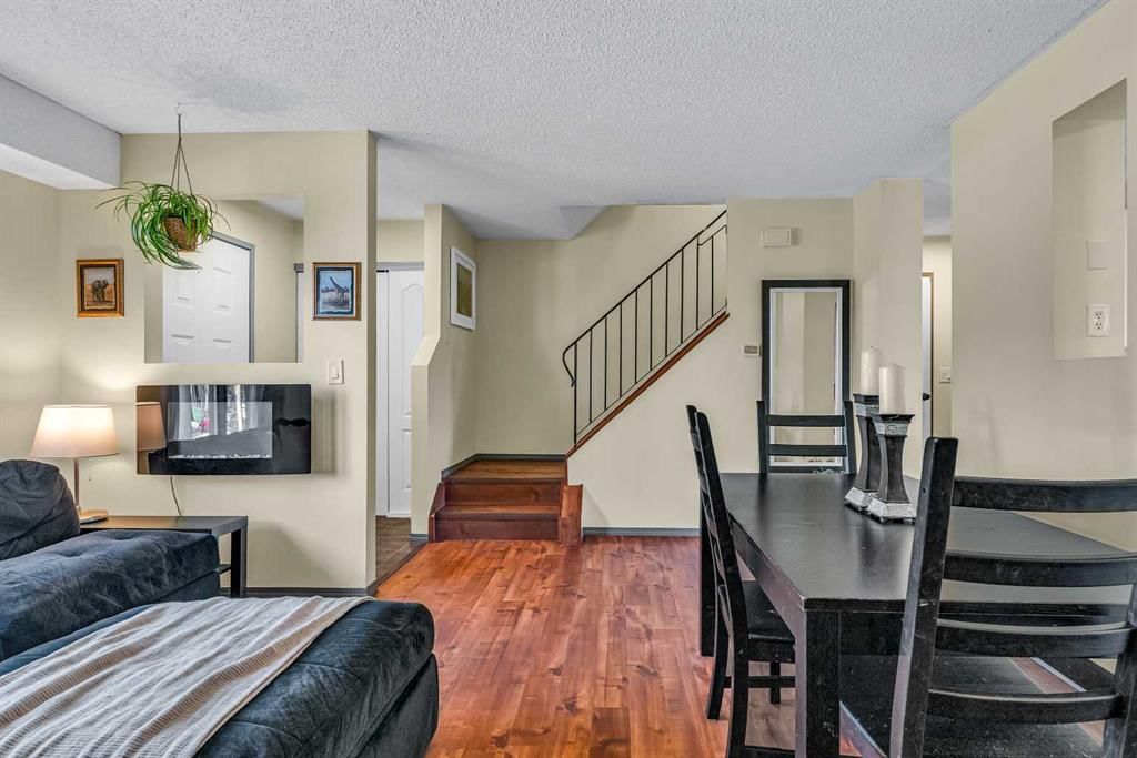 23 Riverbirch Place SE, Calgary — photo 5 of 42