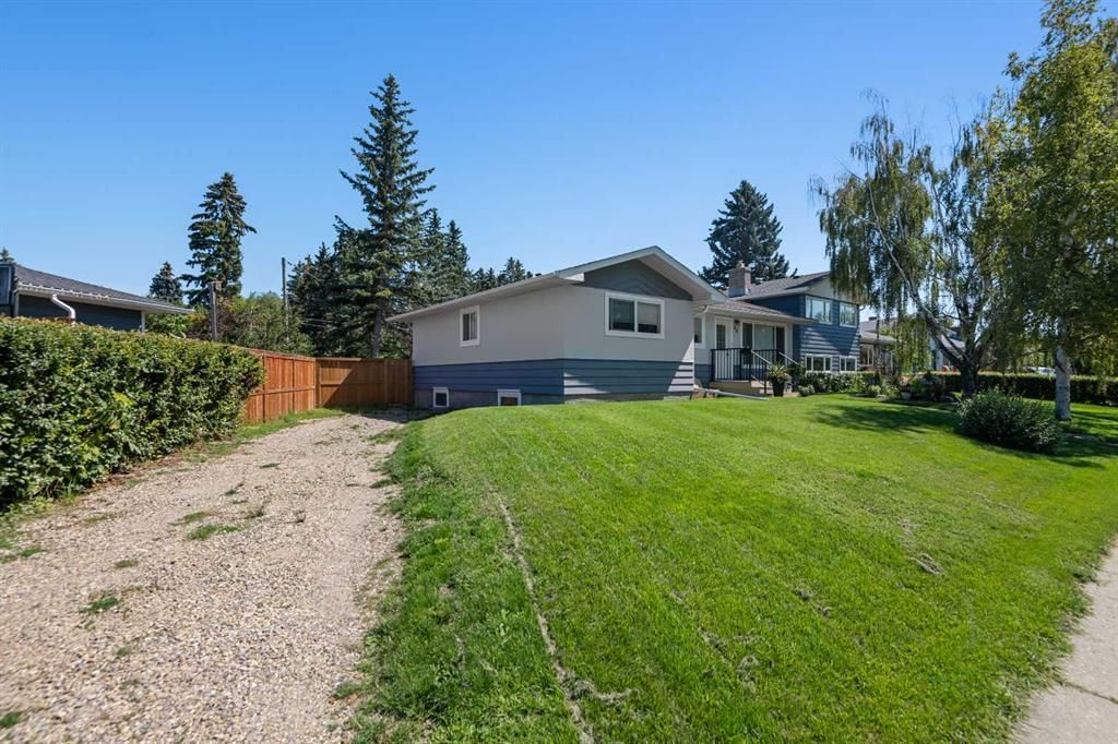 94 Haysboro Crescent SW, Calgary — photo 2 of 44