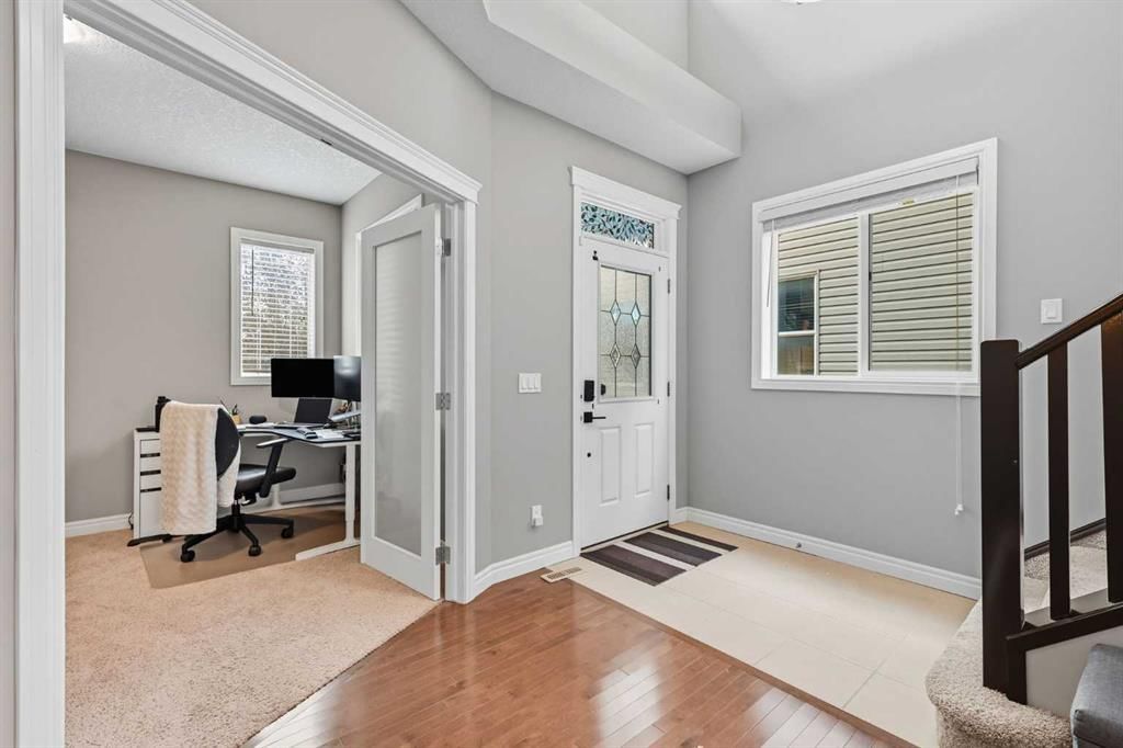 136 Silverado Skies Manor SW, Calgary — photo 4 of 38