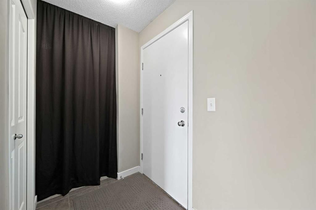 1424, 60 Panatella Street NW, Calgary — photo 4 of 28