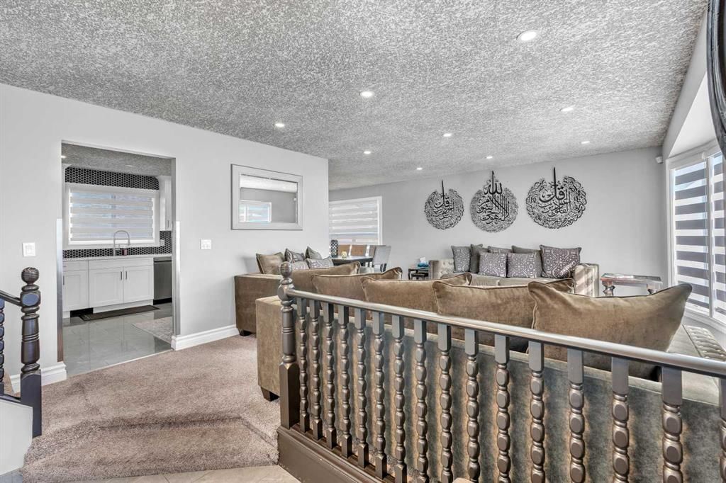 351 Templevale Place NE, Calgary — photo 3 of 46