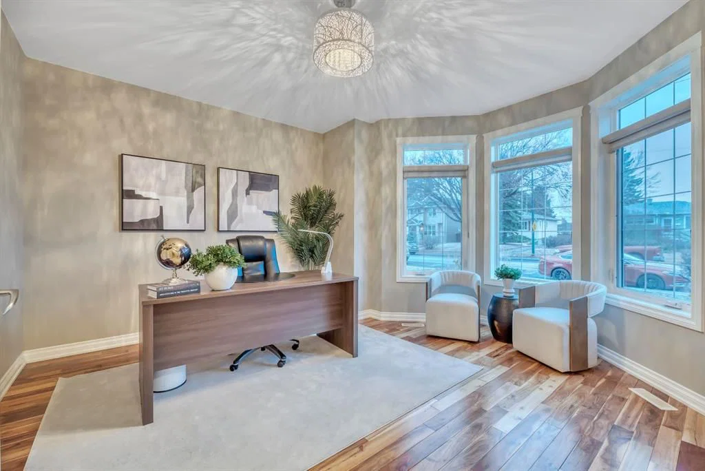 1813 20 Avenue NW, Calgary — photo 2 of 45
