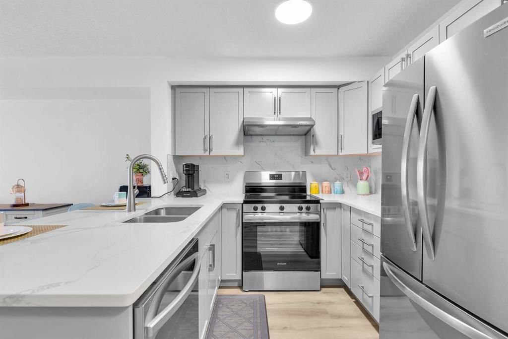 2214, 175 Panatella Hill NW, Calgary — photo 4 of 31