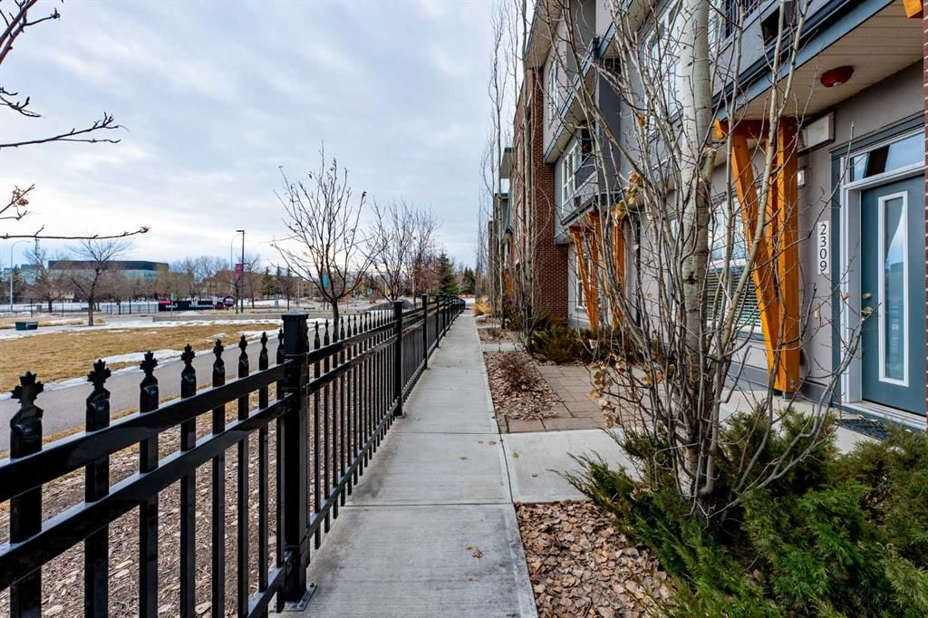 2309, 95 Burma Star Road SW, Calgary — photo 5 of 16