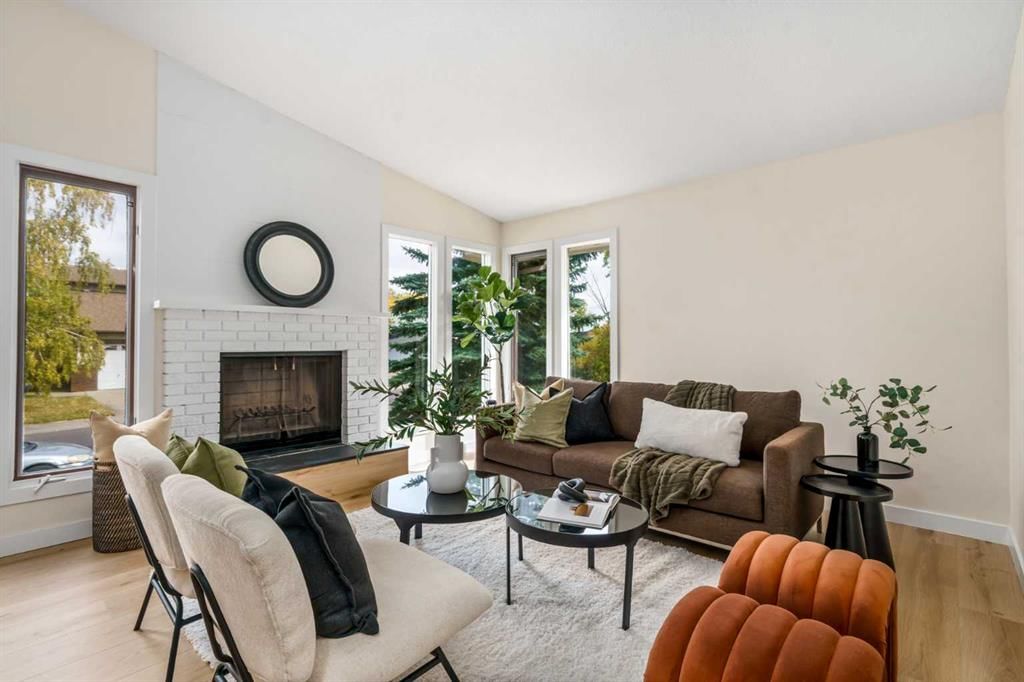 204 Mckerrell Way SE, Calgary — photo 4 of 50