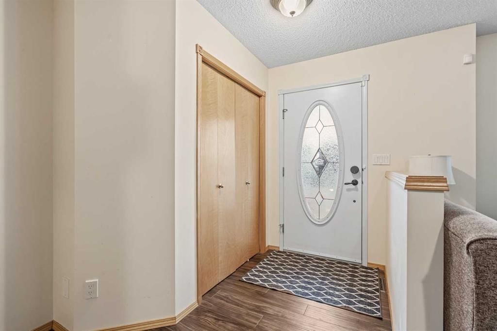229 Hidden Hills Place NW, Calgary — photo 4 of 45