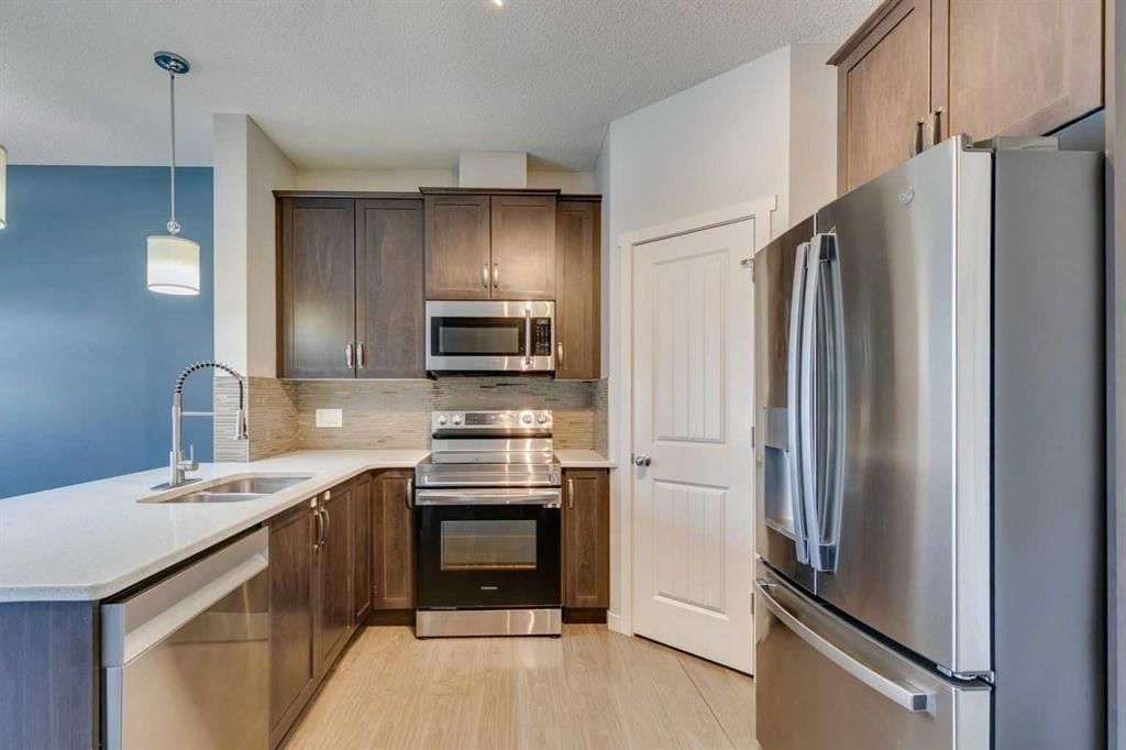 105 Copperpond Landing SE, Calgary — photo 2 of 48