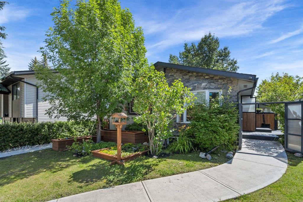 136 Ranchview Court NW, Calgary — main listing photo