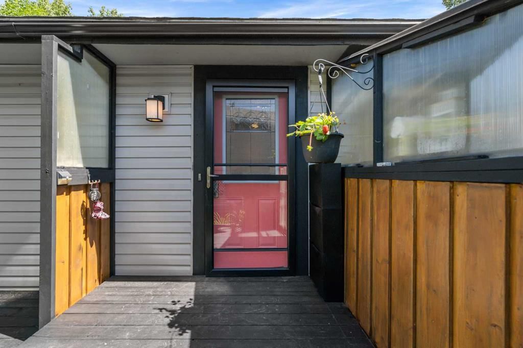 136 Ranchview Court NW, Calgary — photo 4 of 37