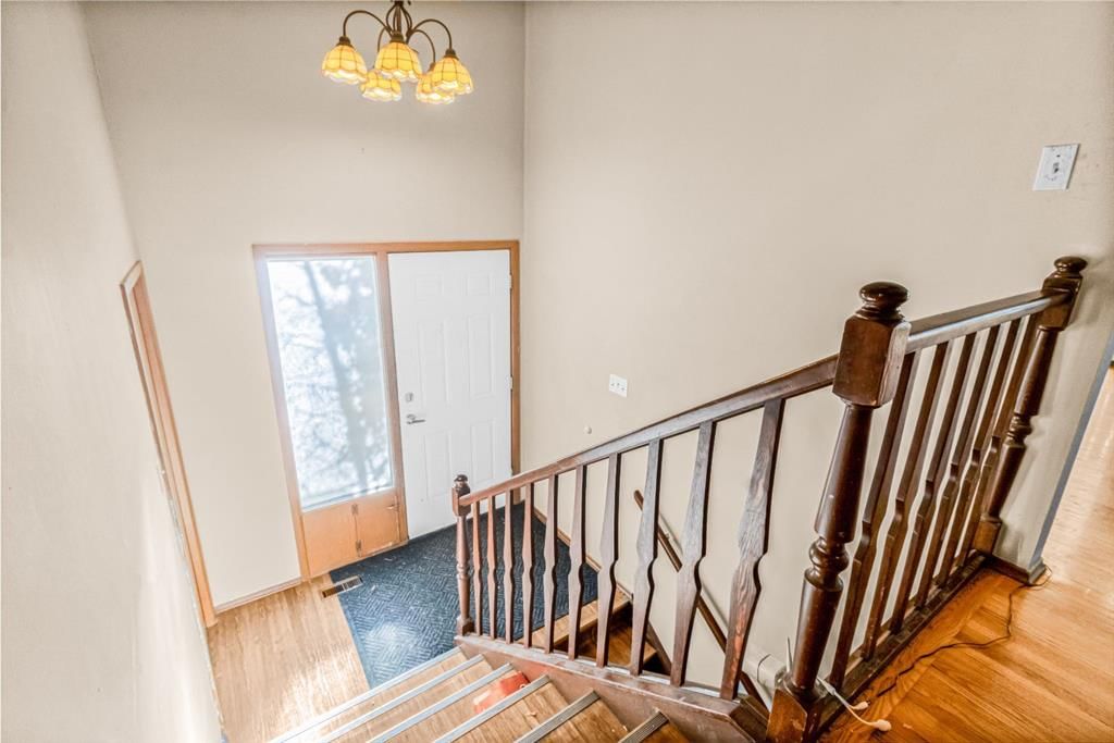 30 & 32 Dalton Bay NW, Calgary — photo 5 of 27