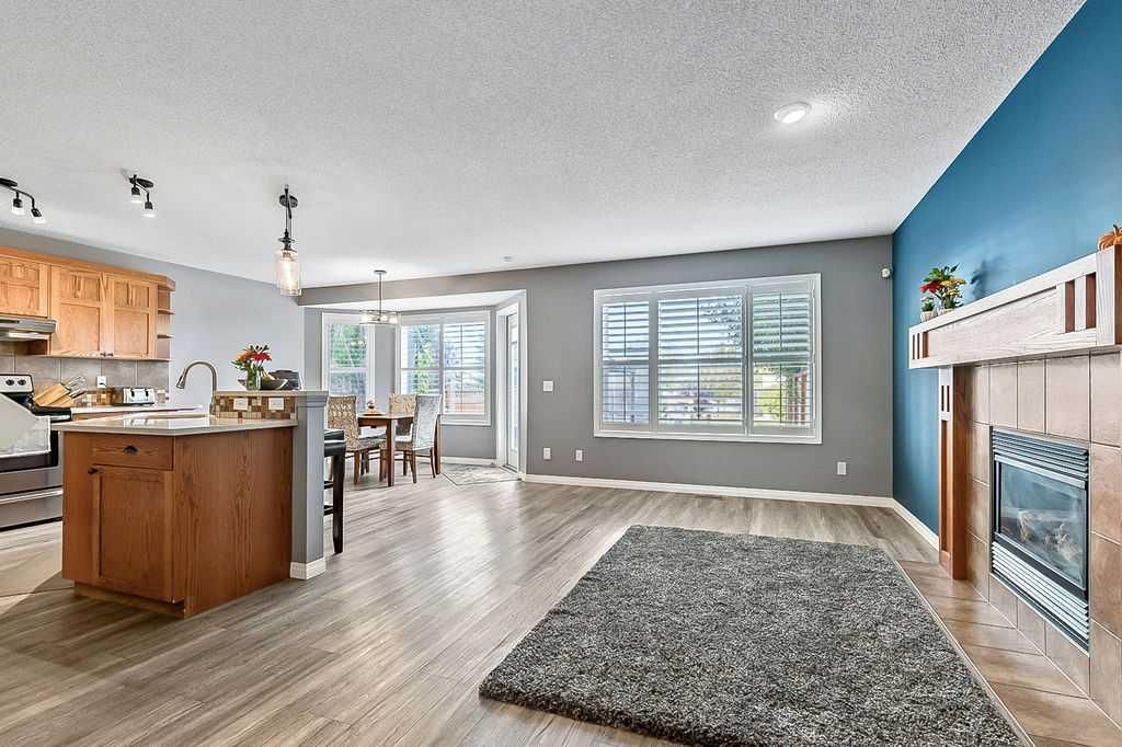 64 Everglen Rise SW, Calgary — photo 5 of 45