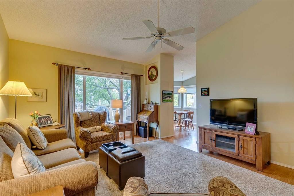 74 Evergreen Bay SW, Calgary — photo 4 of 50