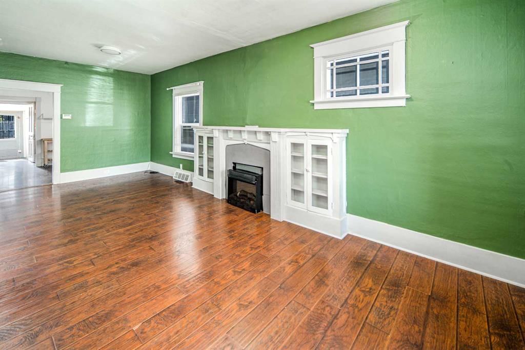 905 19 Avenue NW, Calgary — photo 3 of 18