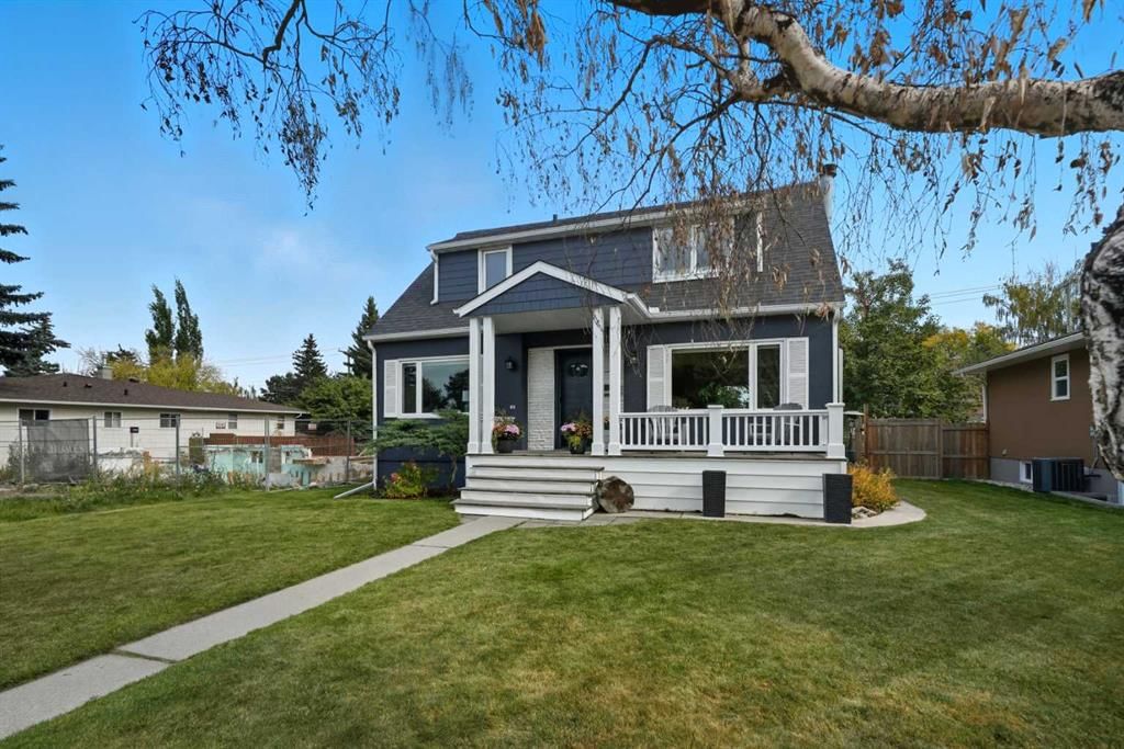 3212 26A Street SW, Calgary — photo 3 of 50