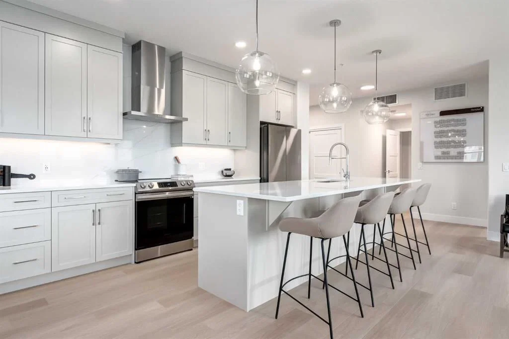 1306, 110 Greenbriar Place NW, Calgary — photo 4 of 23