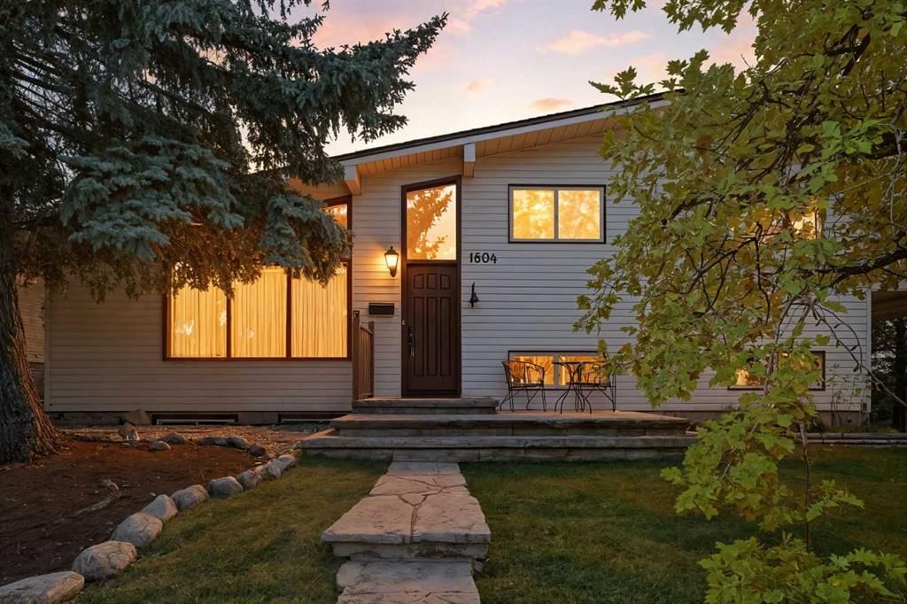 1804 Braemar Place SW, Calgary — main listing photo